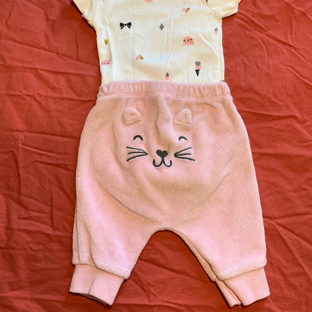 Carter’s newborn outfit